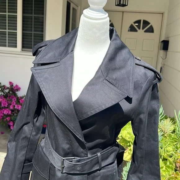 Banana Republic Trench Coat - Picture 6 of 16